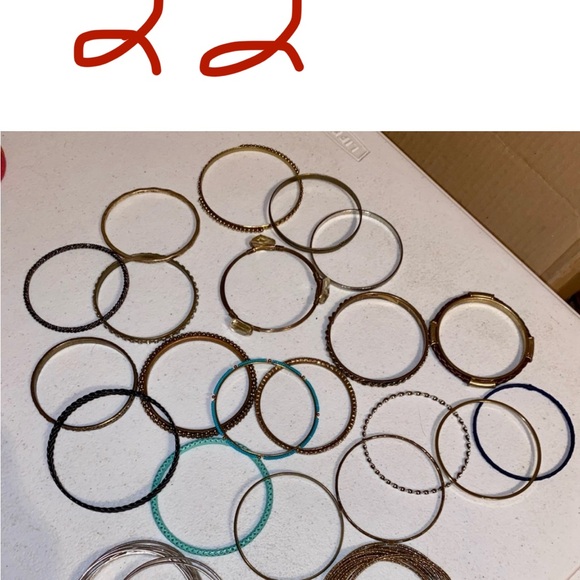 5️⃣0️⃣% OFF  BUNDLE 61 PIECES OF JEWELRY - Picture 6 of 15